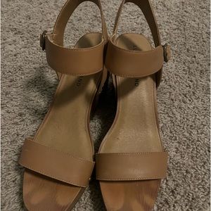 lucky brand heels